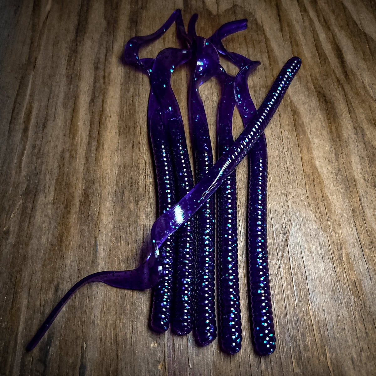 Bass Assassin 11" Worm Junebug/Chart Tail – 10 Pezzi, Verme In Plastica Per Pesca Bass